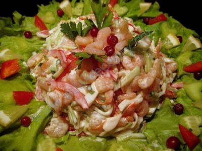 Salade met garnalen en inktvis