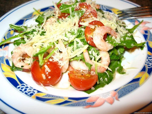 Garnalensla met tomaten
