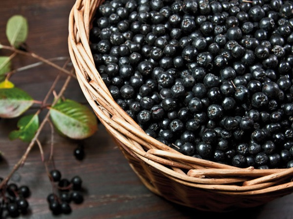 Jam van zwarte appelbes