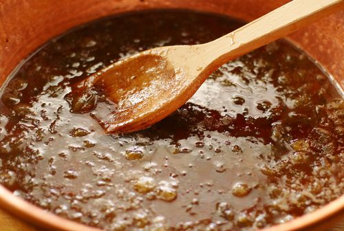 Eenvoudige jam van kruisbes