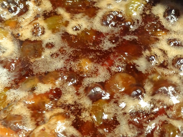 Recepten van jam uit kruisbessen