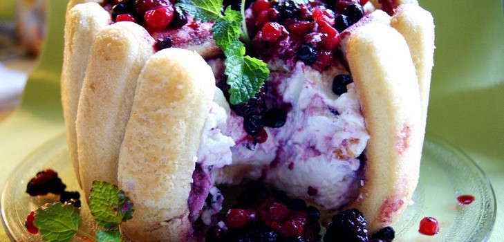 Vegetarische desserts op de feestelijke tafel