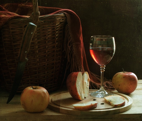 Zelfgemaakte wijn van appels