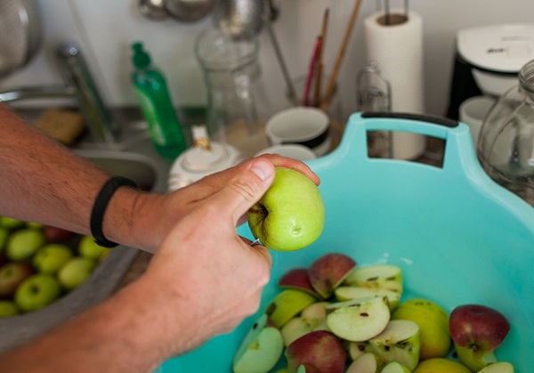 Zelfgemaakte wijn van appels