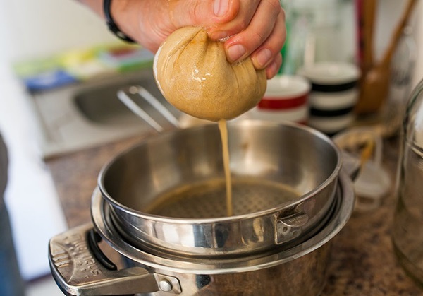 Zelfgemaakte wijn van appels