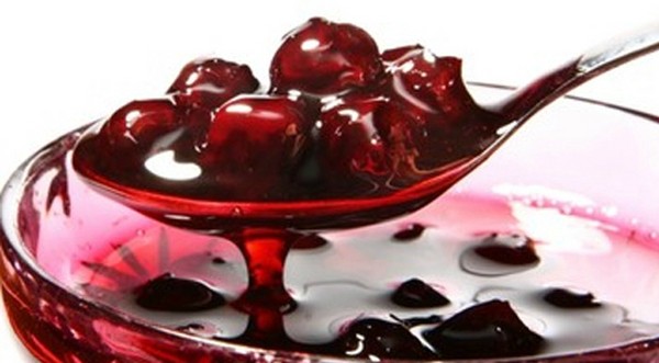 Kers voor de winter - recepten - confituur met pitjes en pitjes, vijf minuten, jam, gelei zonder gelatine, kersencompote