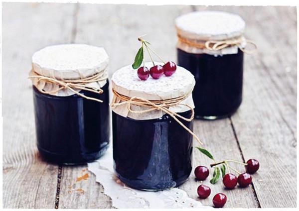 Kers voor de winter - recepten - confituur met pitjes en pitjes, vijf minuten, jam, gelei zonder gelatine, kersencompote