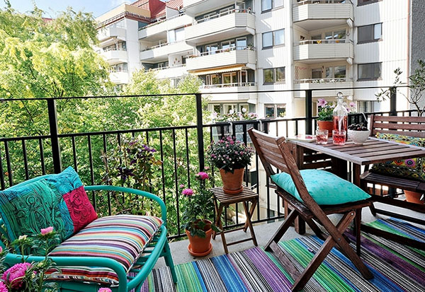 Zomer in de stad: hoe een balkon te regelen voor rust