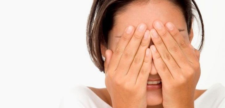 Zwarte stippen voor je ogen: zijn ze gevaarlijk?