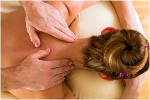 Wat is de massage van de halsboordzone?