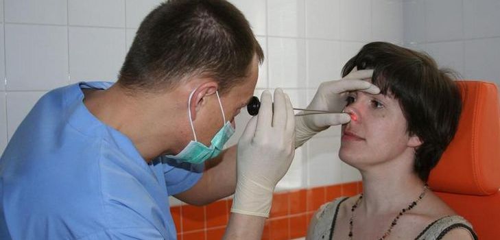 Hoe sinusitis thuis te behandelen
