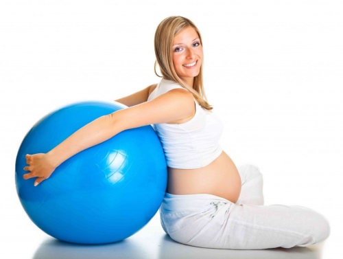 Gymnastiek voor zwangere vrouwen in het 2e trimester